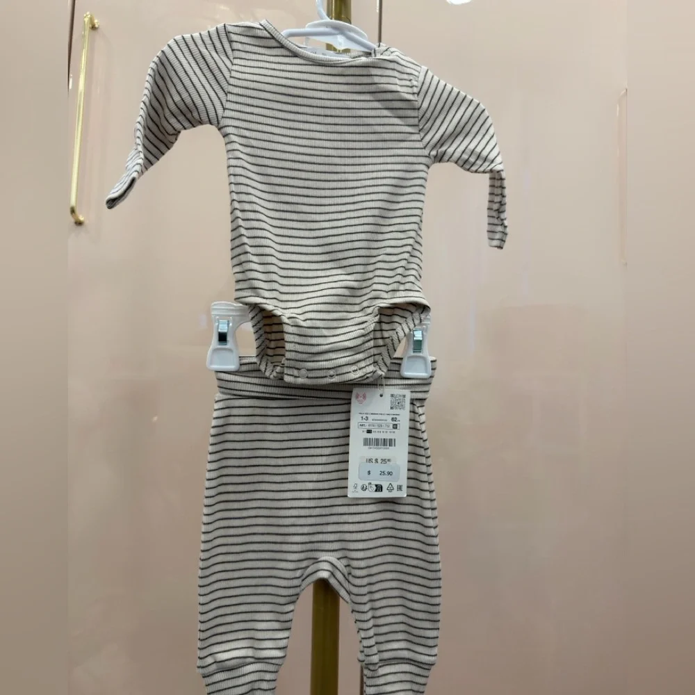 Zara Kids Striped Matching Set - Black & Cream stripes size 1-3 months | NWT